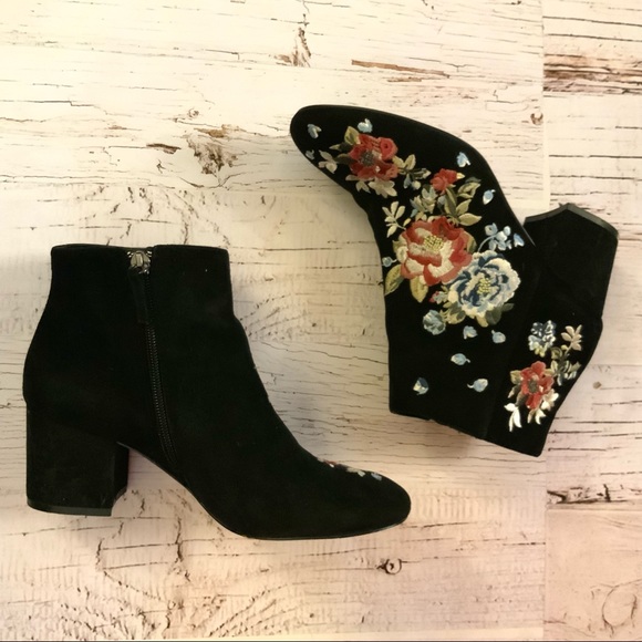 White House Black Market Shoes - White house black market Titus embroideredboot 7☝️